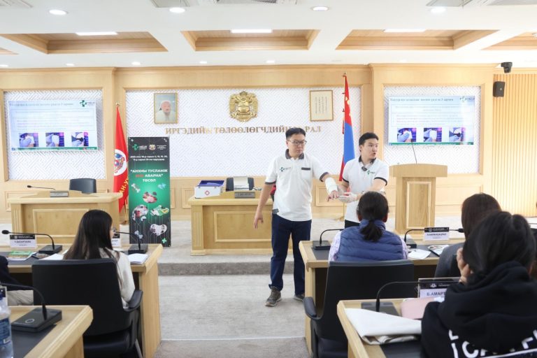 Хан-Уул дүүргийн иргэдийн Төлөөлөгчдийн Хурлаас хэрэгжүүлж буй “АНХНЫ ТУСЛАМЖ АМЬ АВАРНА” төслийн сургалт үргэлжилсээр байна