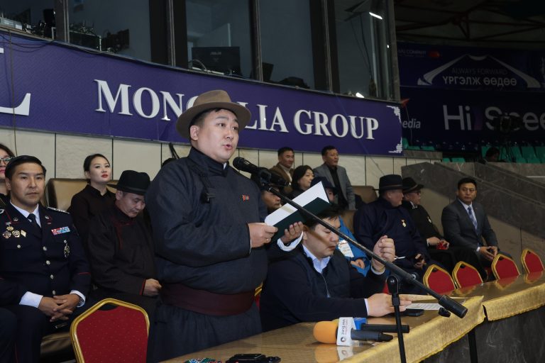 ХАН-УУЛ ДҮҮРГИЙН 60 ЖИЛИЙН ОЙД ЗОРИУЛСАН ХҮЧИТ БӨХИЙН БАРИЛДААН ЭХЭЛЛЭЭ