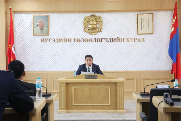 ХАН-УУЛ ДҮҮРГИЙН ГЭМТ ХЭРГЭЭС УРЬДЧИЛАН СЭРГИЙЛЭХ АЖЛЫГ ЗОХИЦУУЛАХ САЛБАР ЗӨВЛӨЛ 2026 ОНЫ АНХДУГААР ХУРАЛДААНАА ХИЙЛЭЭ