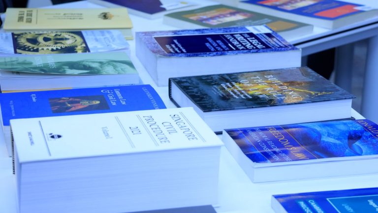 ЕБ-ЫН 18 ДУГААР СУРГУУЛИЙН СУРАГЧИД УЛСЫН ДЭЭД ШҮҮХИЙН ҮЙЛ АЖИЛЛАГААТАЙ ТАНИЛЦЛАА