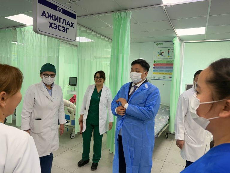 ИТХ-ын дарга Ч.Бат-Оргил дүүргийн Нэгдсэн эмнэлэг дээр ажиллалаа